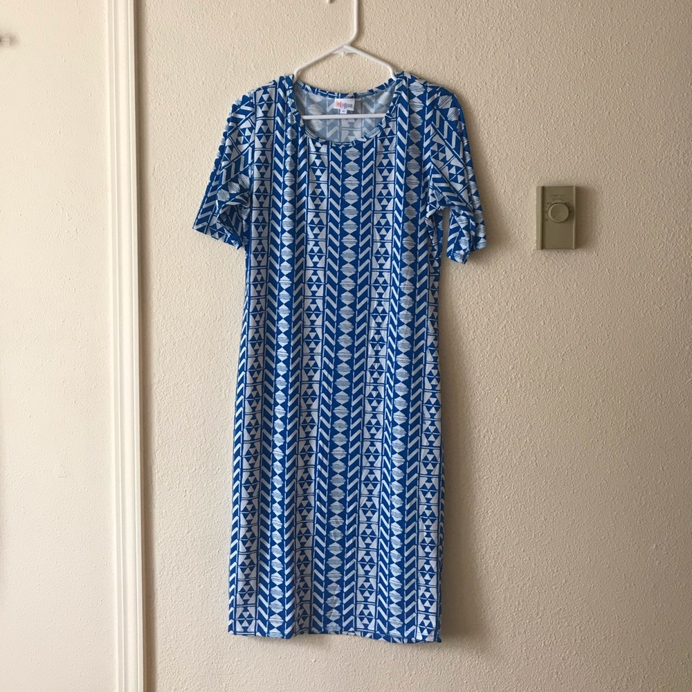 Lularoe Unicorn short sleeve julia LLR EUC size m